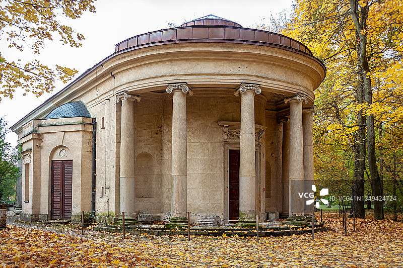 戴安娜神庙，由Szymon Bogumi Zug于1783年在波兰方舟公园建造。图片素材