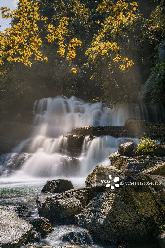 泰国南部庄的顿托克瀑布图片素材