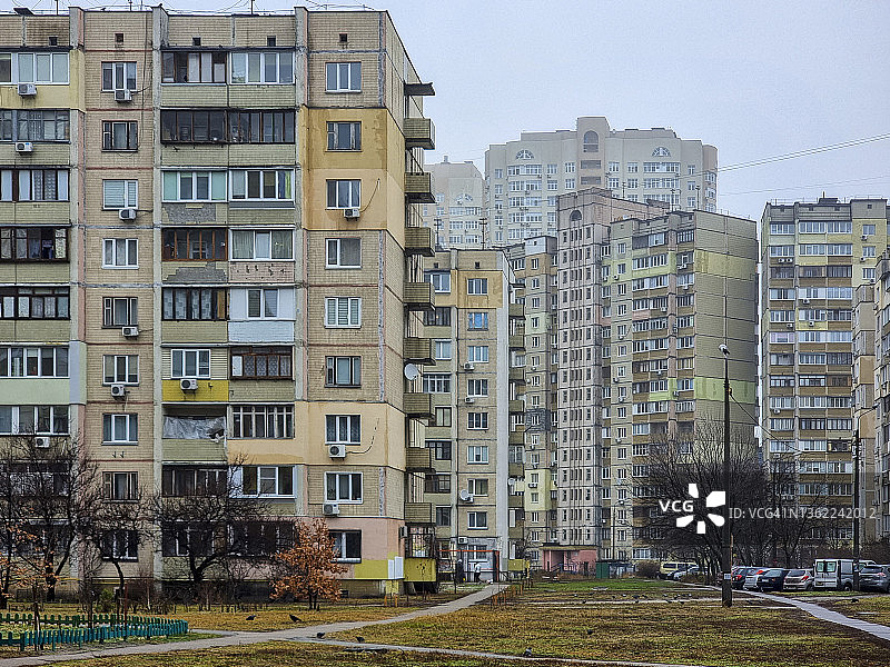 基辅市的居民区建筑。Poznyaki区域图片素材