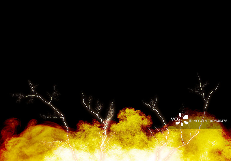 黑色背景上的闪电和烟雾的电爆炸图片素材
