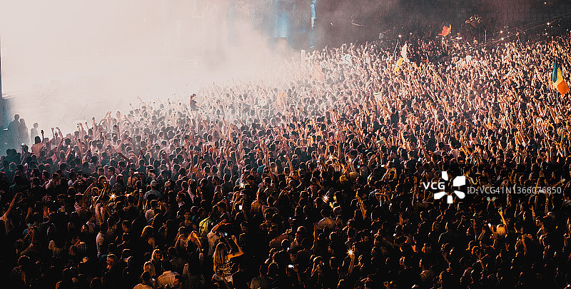 音乐会和节日背景人群的人聚会图片素材