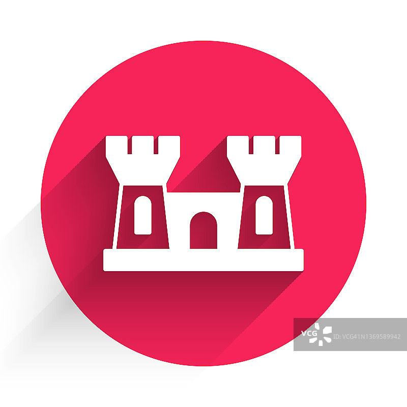 白沙城堡的图标与长影子孤立。红色圆圈按钮。向量图片素材