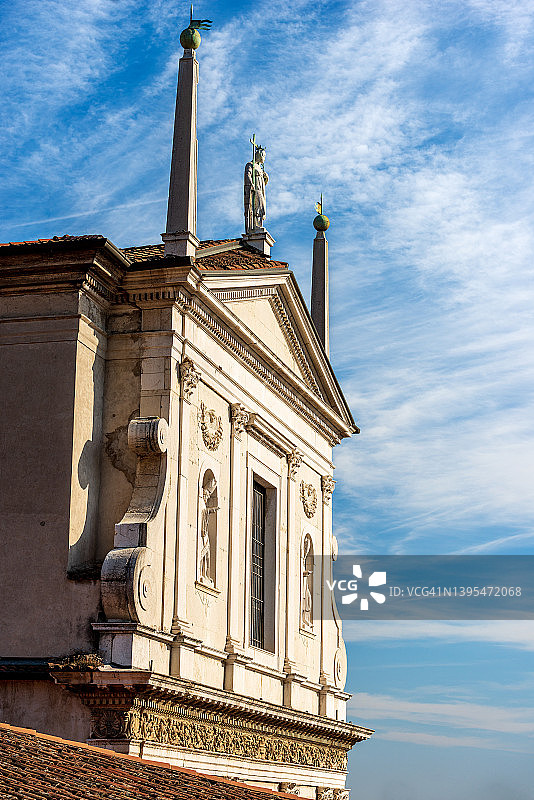 文艺复兴风格的圣朱利亚教堂-意大利伦巴第的布雷西亚图片素材