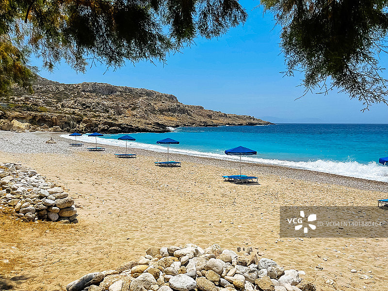 希腊卡尔帕索斯岛，田园般的波塔利海滩图片素材