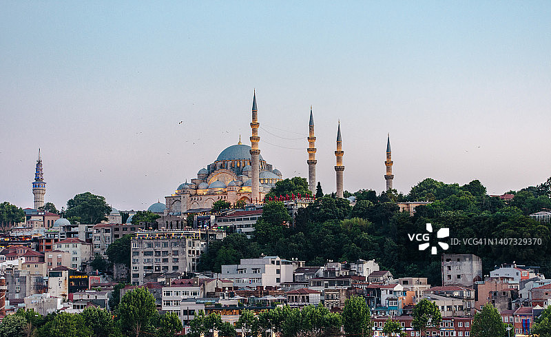Süleymaniye清真寺在遥远的距离图片素材