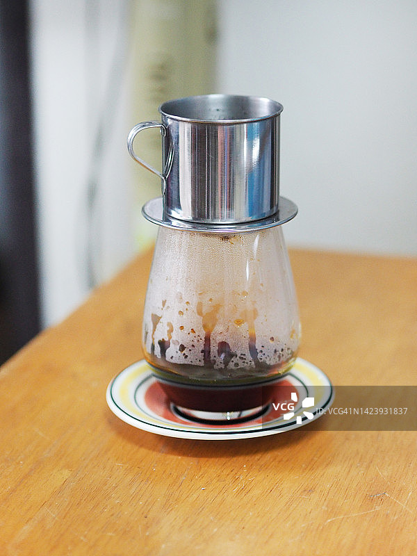 滴滤咖啡，热黑咖啡图片素材
