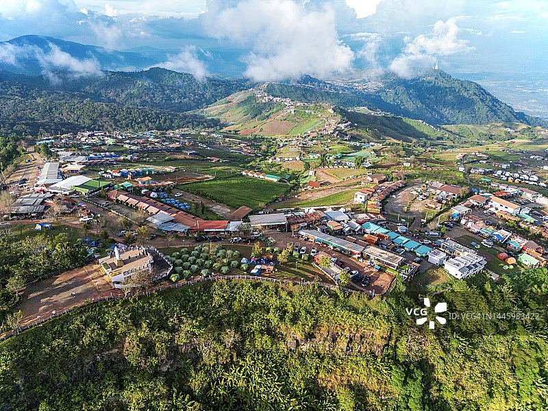 泰国山上的城市风景图片素材