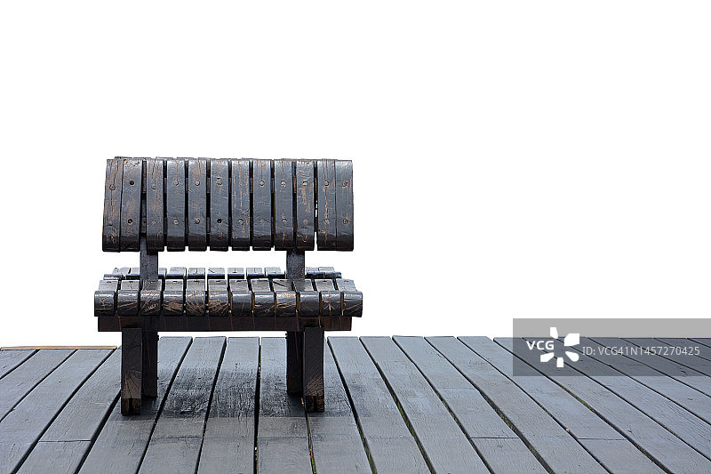 木板地板上的独划木凳，白色背景上的孤立，复制空间，悲伤的感觉或孤独的概念图片素材