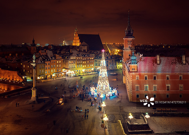 圣诞节期间，华沙老城的城堡广场图片素材