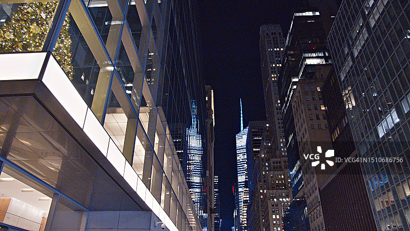 办公室和金融大楼之夜图片素材