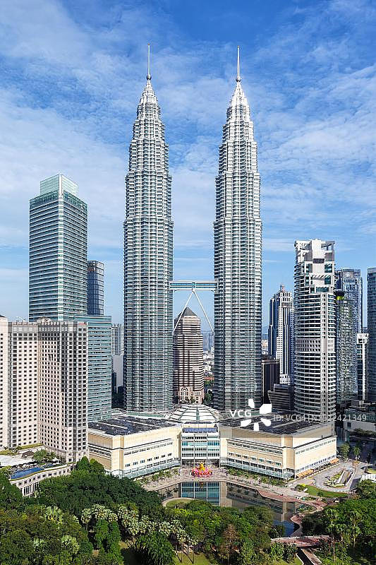 马来西亚吉隆坡的双子塔摩天大楼图片素材