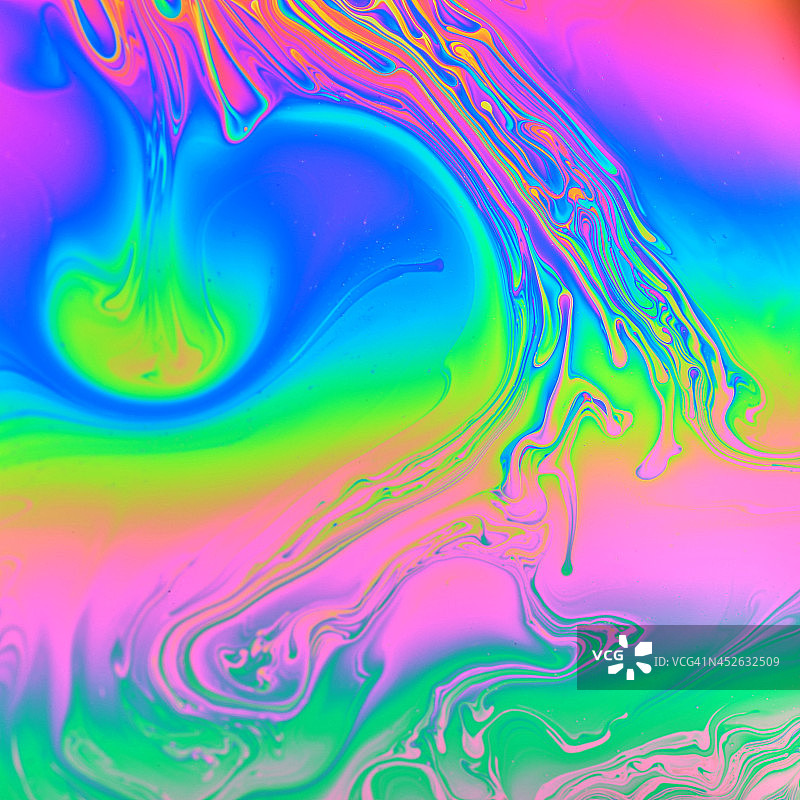 彩虹的颜色由肥皂创造图片素材