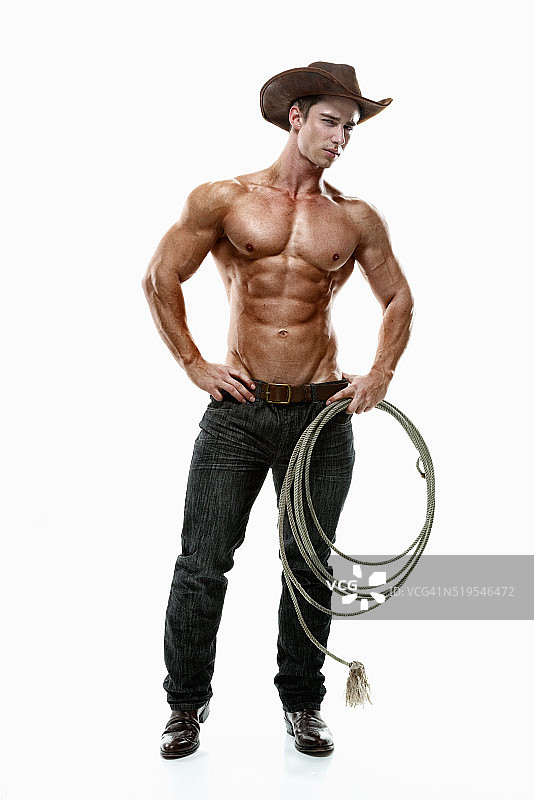 肌肉发达的男人摆姿势图片素材