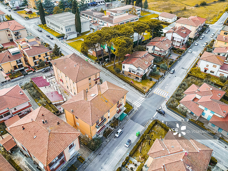 意大利一个村庄的鸟瞰图图片素材