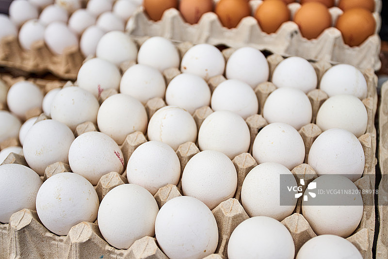 鸡蛋市场。新鲜的鸡蛋图片素材