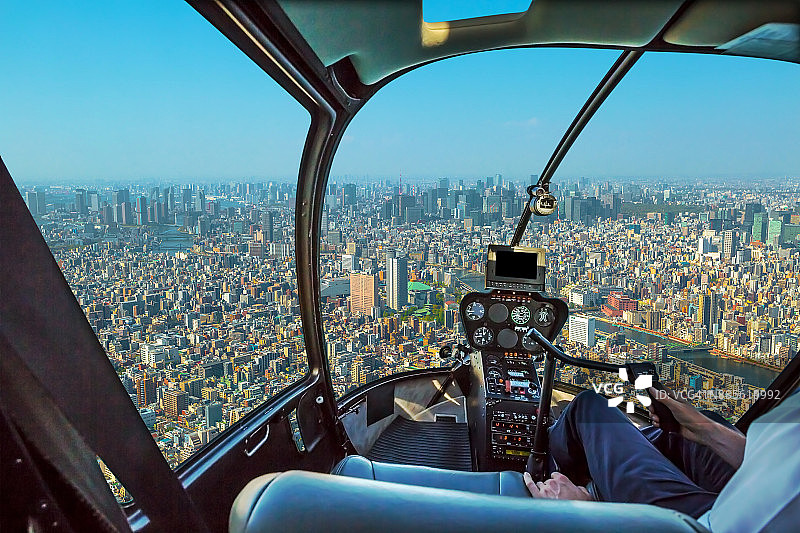 直升机在东京图片素材