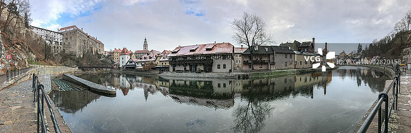 Český伏尔塔瓦河畔的克鲁姆洛夫城堡，Český克鲁姆洛夫，捷克共和国图片素材