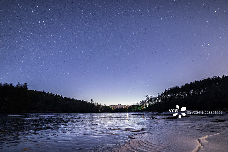 巴斯湖的冬季之星图片素材