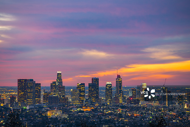 洛杉矶天际线的黎明图片素材
