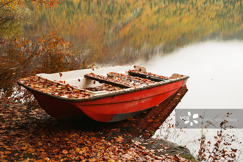 博欣日湖美丽的秋景图片素材