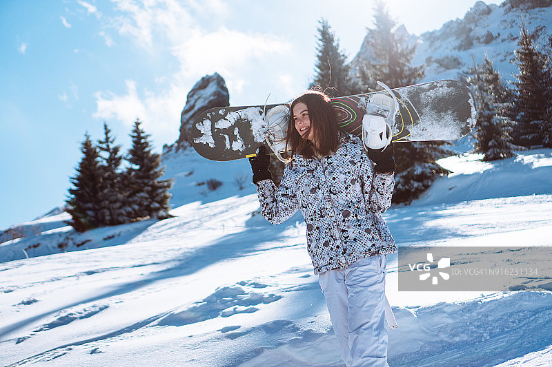 寒假滑雪女孩图片素材