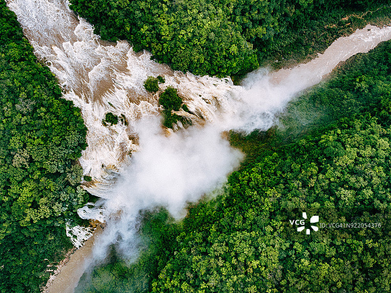 墨西哥圣路易斯波托西的坦普尔瀑布图片素材