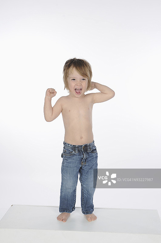 小男孩(2-3岁)，裸胸，肖像图片素材