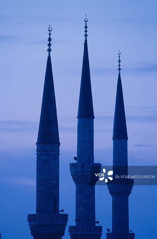 蓝色清真寺的尖塔图片素材