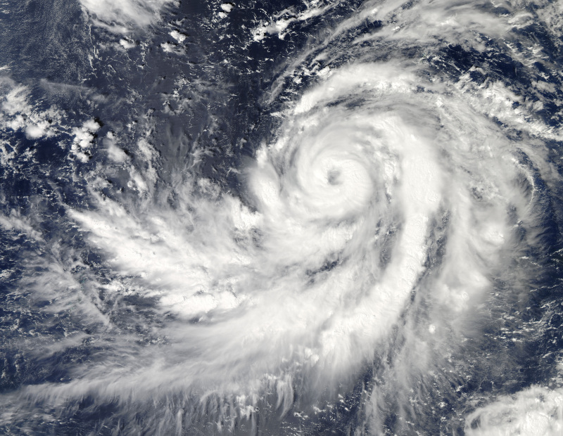 2013年10月17日，台风弗朗西斯科在关岛西南部。图片下载