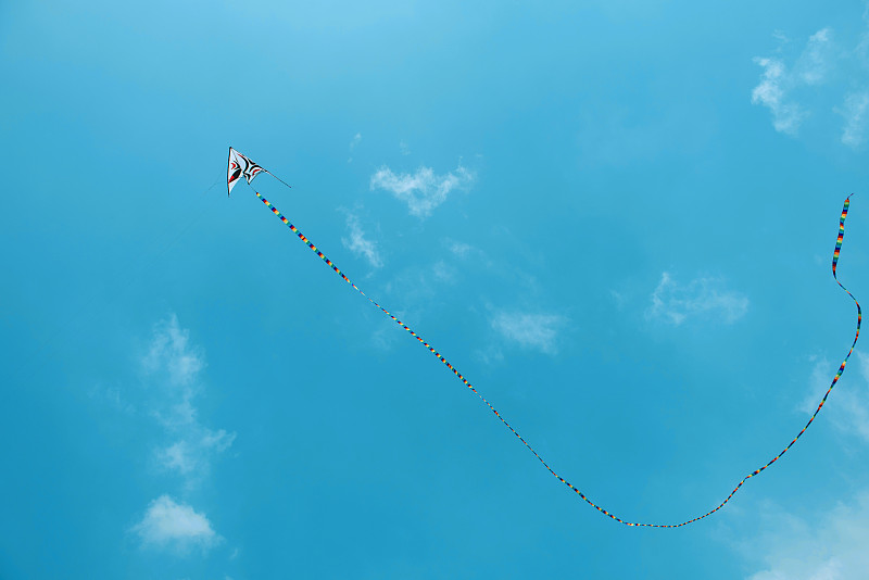 蓝天上的风筝，蓝天保卫战图片下载