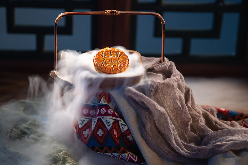 中秋节月饼创意拍摄图片素材