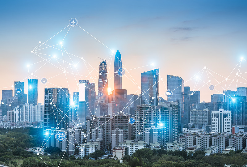 深圳城市天际线和5G通信概念图片素材