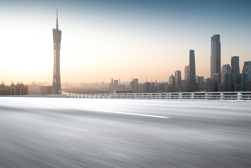 广州珠江新城CBD天际线公路运动道路图片素材