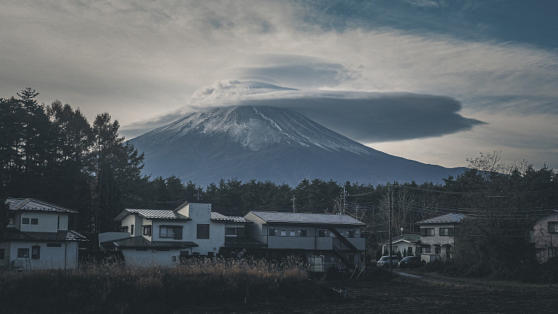 富士山盖帽奇观图片下载