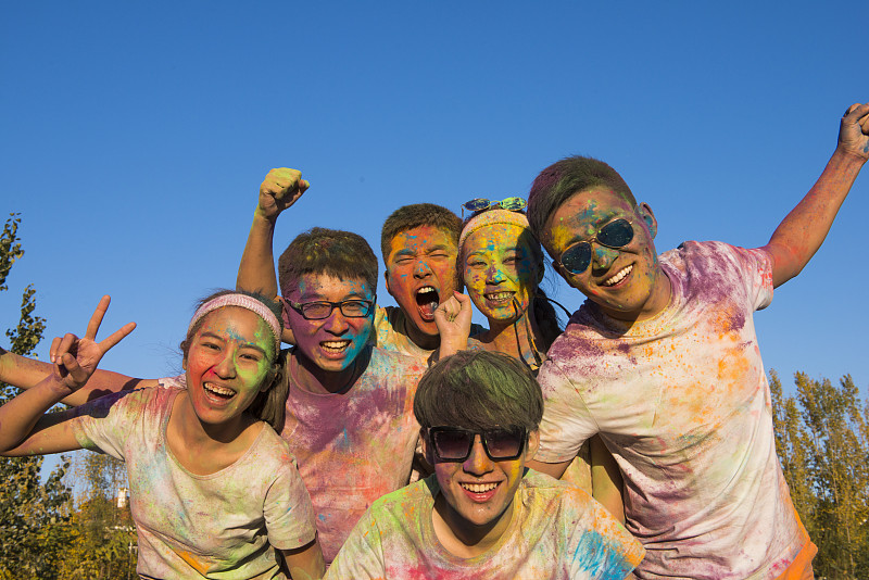 Friends at The Color Run图片下载