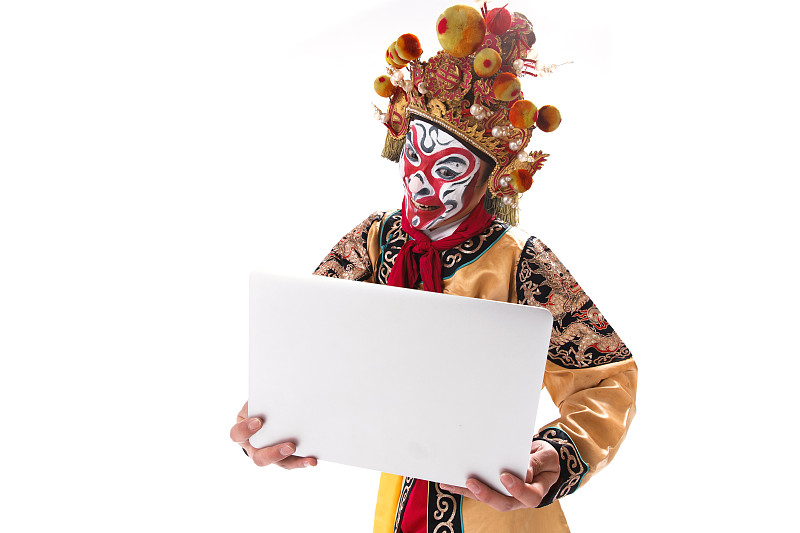 京剧里的人物孙悟空拿着笔记本电脑图片下载