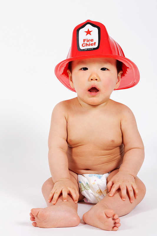 男孩想成为一名消防员图片下载