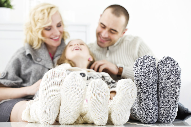 冬天的幸福家庭画像图片下载