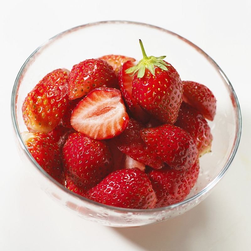 一碗白草莓图片下载
