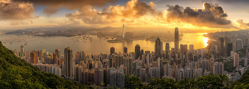香港维多利亚港的日出景象图片下载