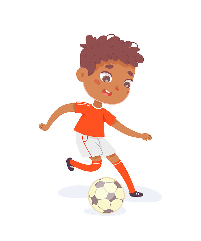 男孩在足球训练中带球跑。快乐的小黑人孩子玩运动在统一矢量插图。微笑的孩子在白色的背景下奔跑，球在脚下图片下载