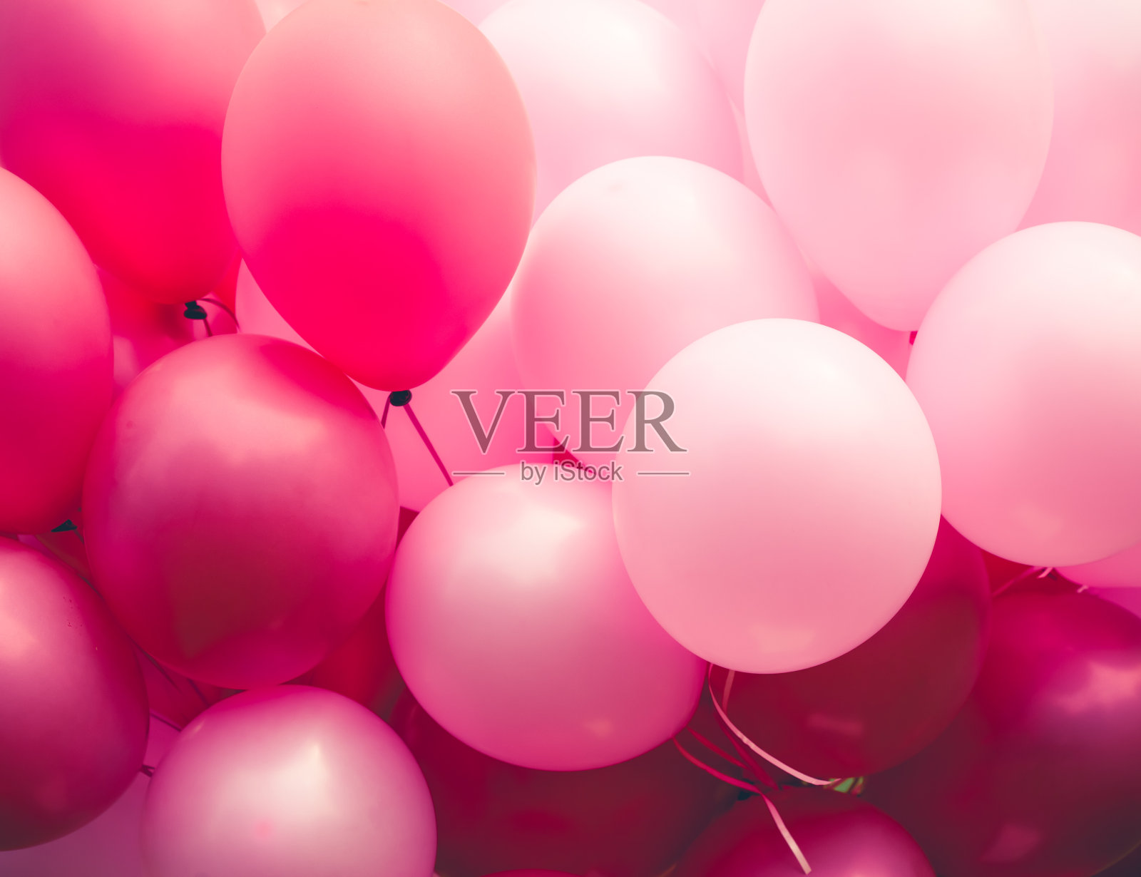 一组粉红色的气球背景图片素材