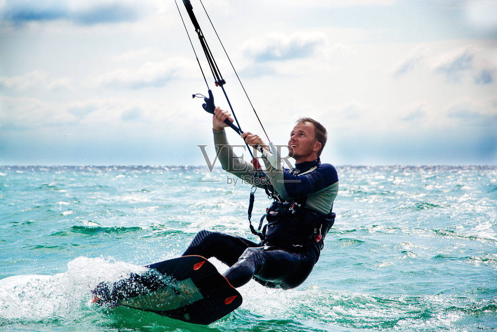 风筝冲浪者在黑海，克里米亚照片摄影图片