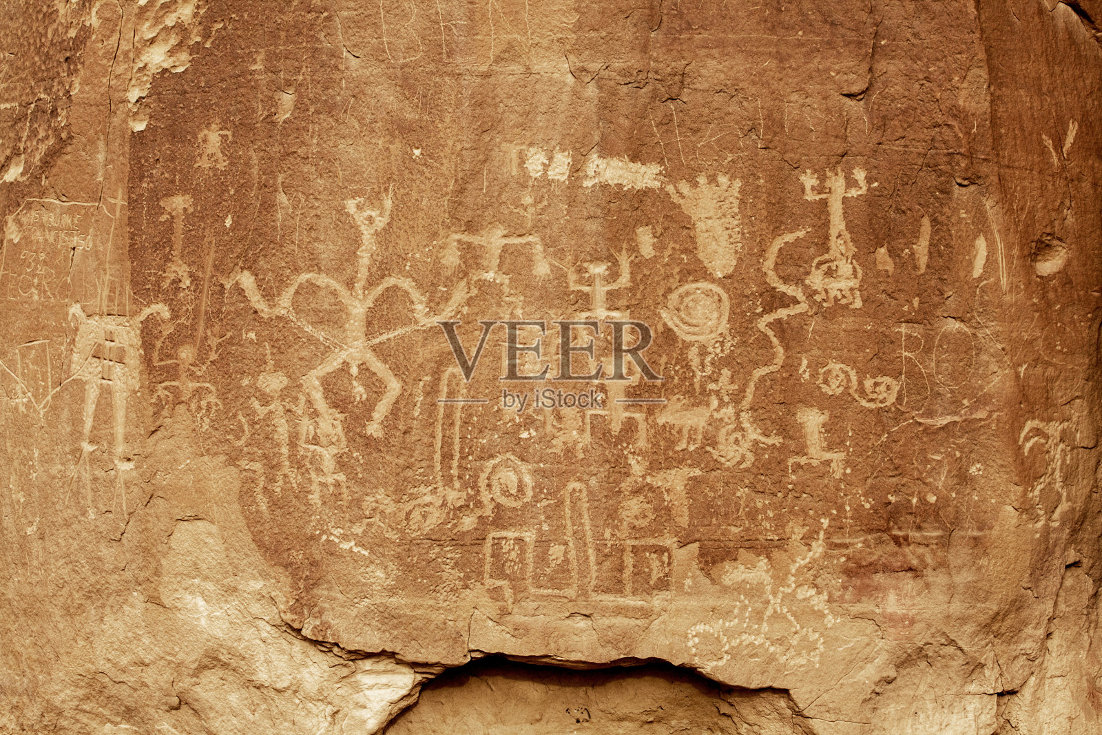 新墨西哥州北部拉戈峡谷的古代岩石艺术照片摄影图片