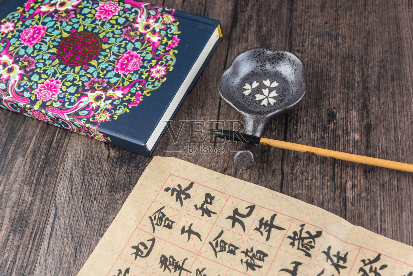 中国书法和毛笔照片摄影图片