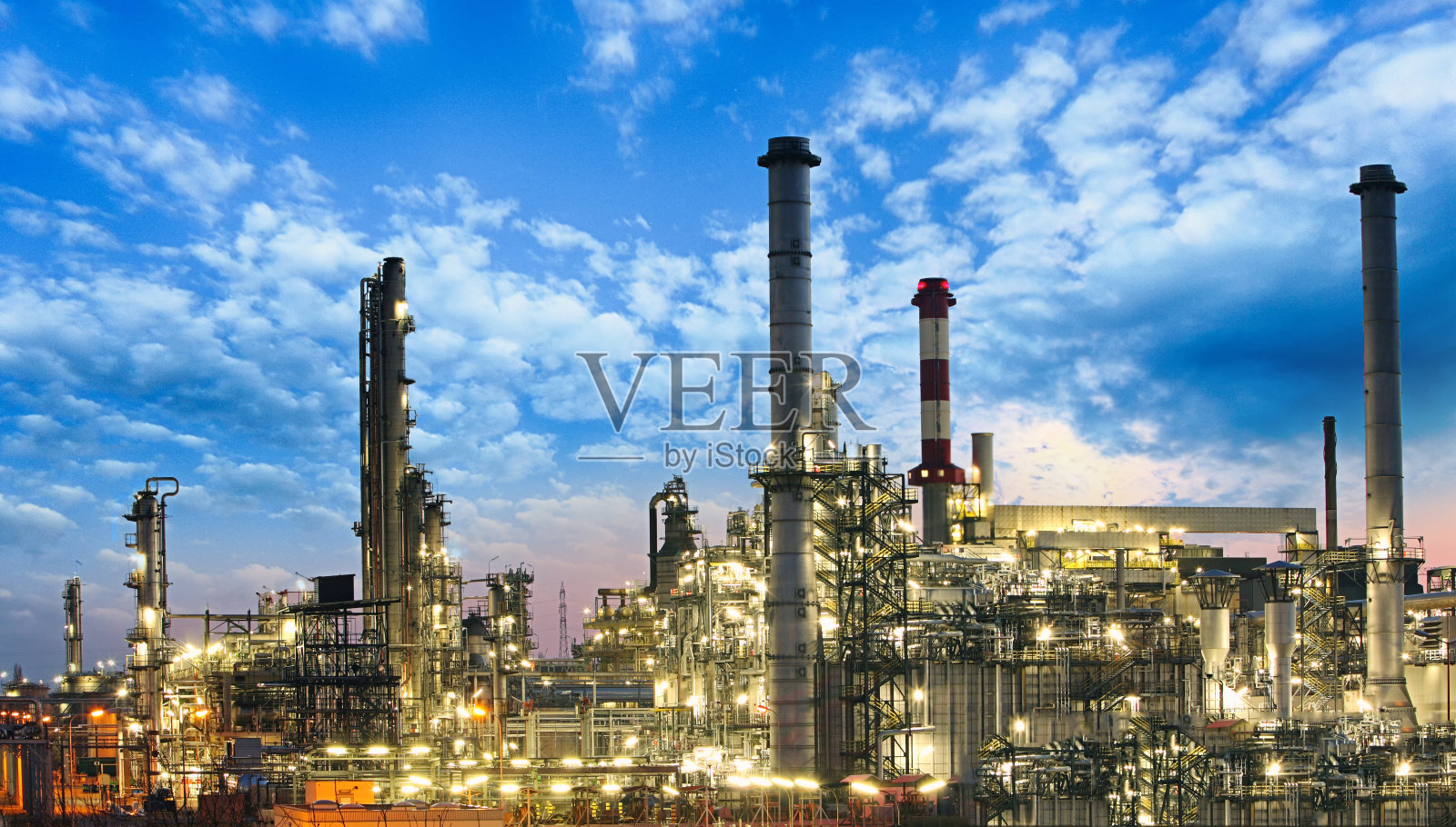 石油和天然气工业-炼油厂，工厂，石化工厂照片摄影图片