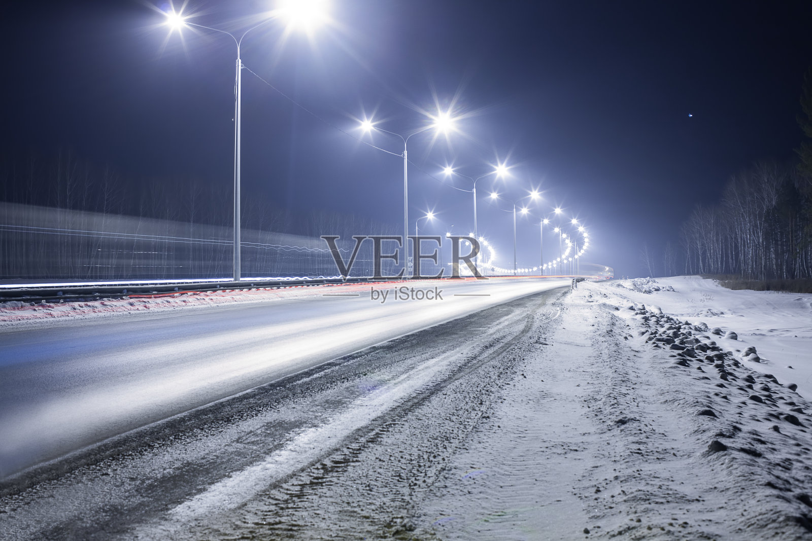 冬季夜间高速公路照片摄影图片