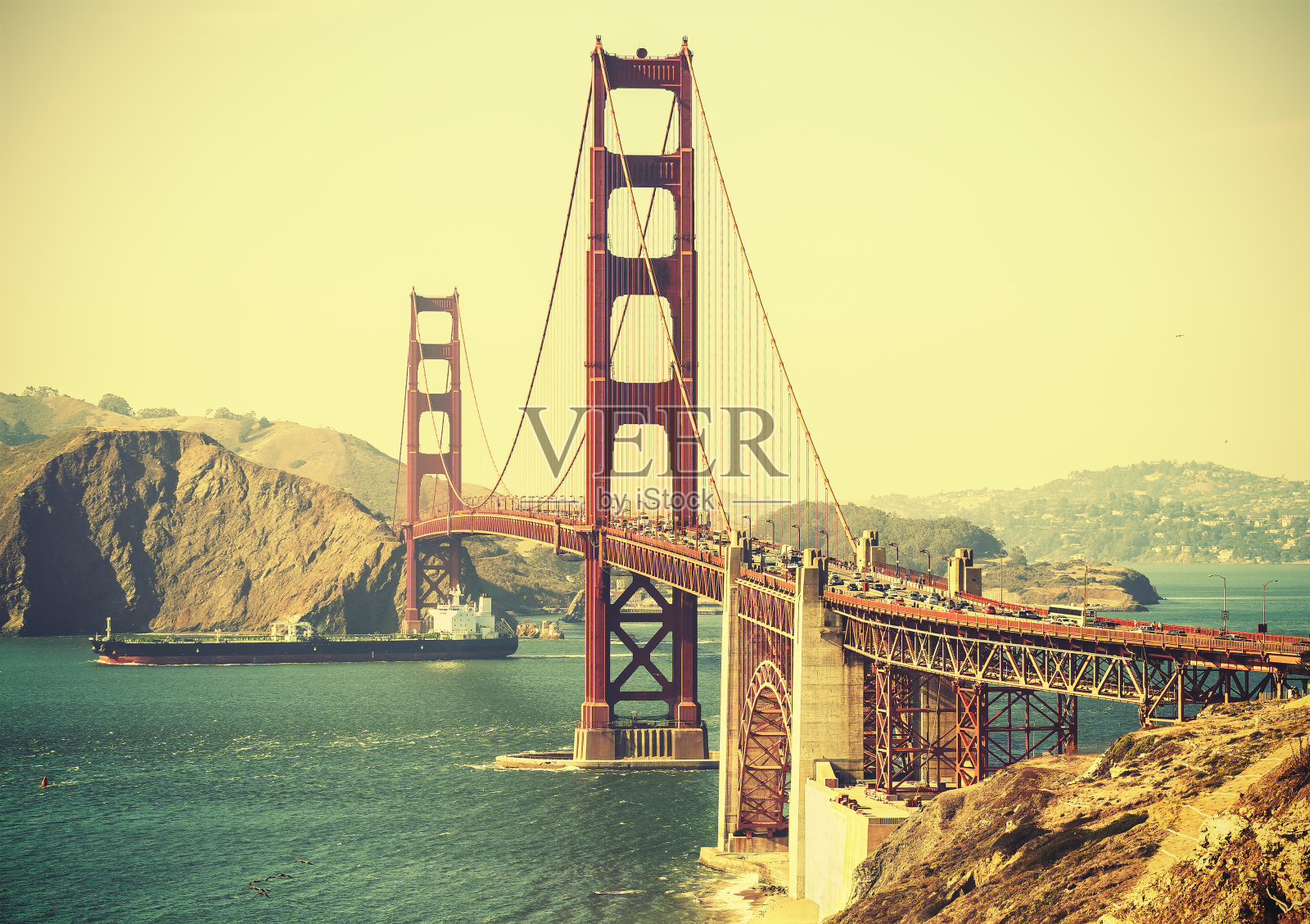 老电影复古风格的旧金山金门大桥。照片摄影图片