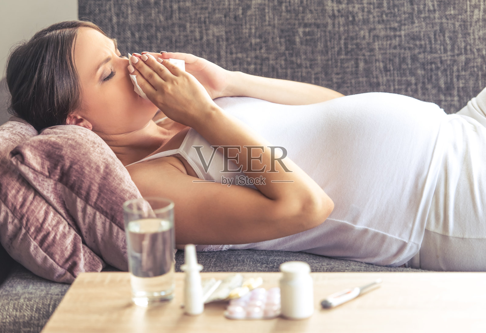 孕妇患感冒照片摄影图片