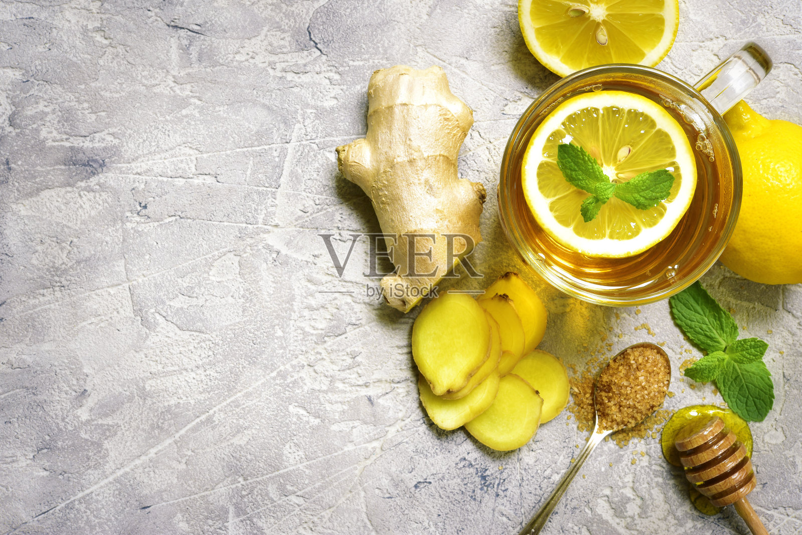 温姜茶与柠檬和薄荷照片摄影图片